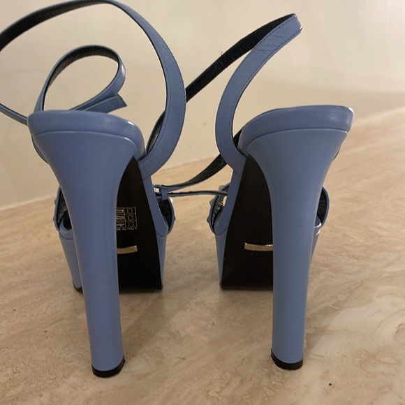 Gucci Studded Platform Sandals Size 37. - Picture 12 of 12